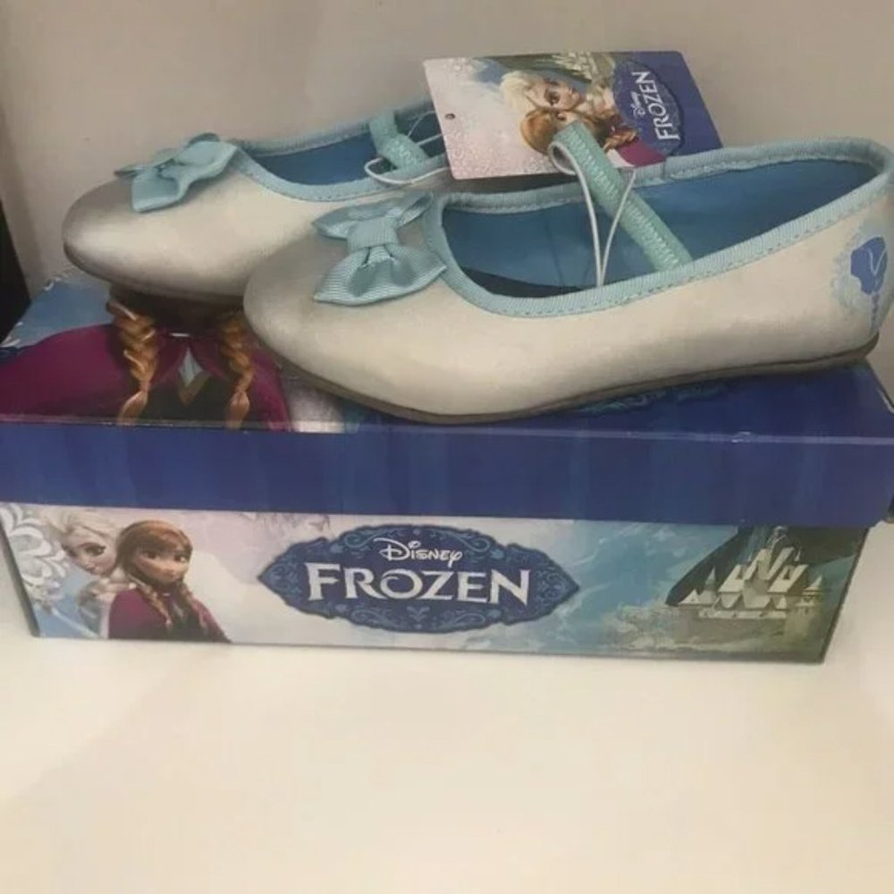 Brand New Disney Sandle with  Silver /Blue choose